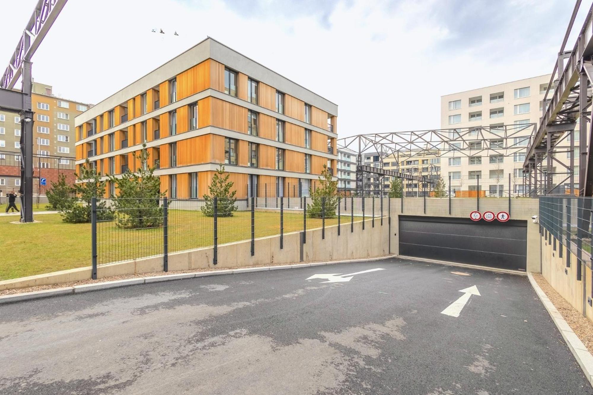 Appartamento Yellow - Balcony, Free Parking, By Gravity Praga